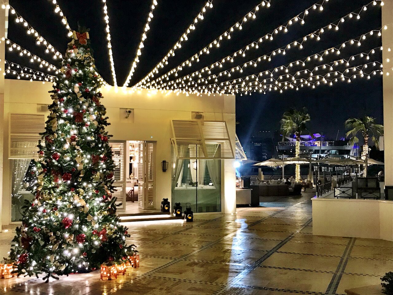 Zauberhafte Weihnachten im Hotel Annaway Dubai Park Hyatt Hotel